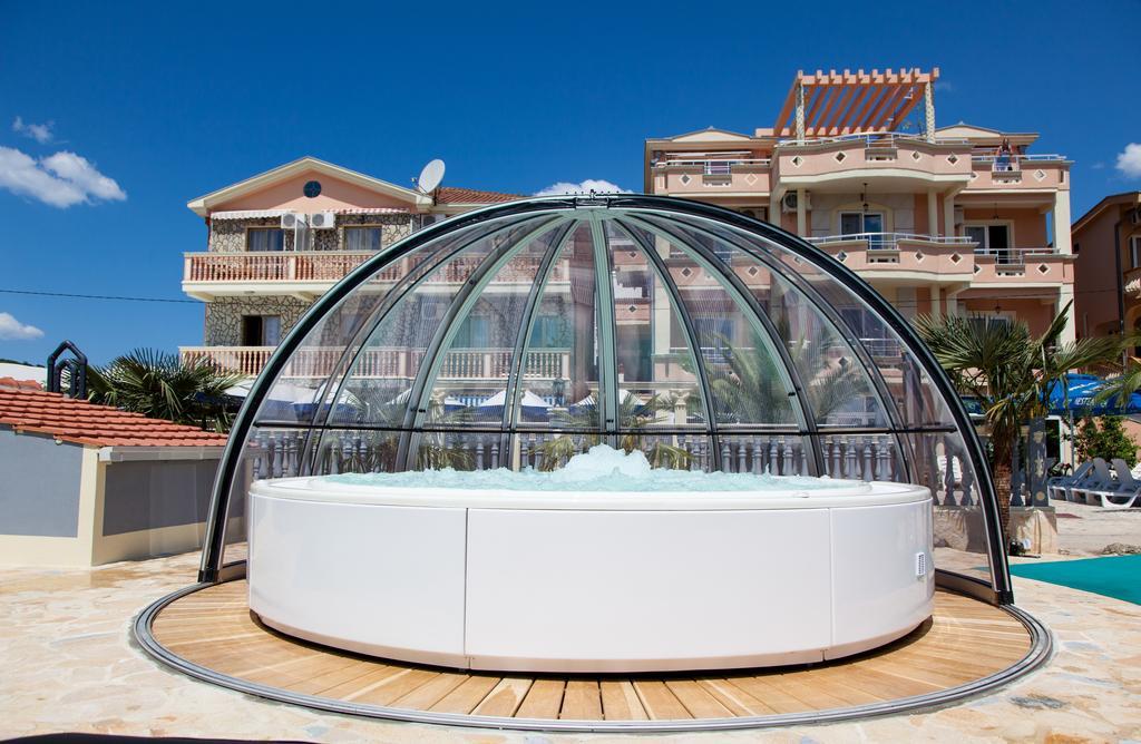 Aparthotel Villa Primafila Ulcinj Exteriör bild